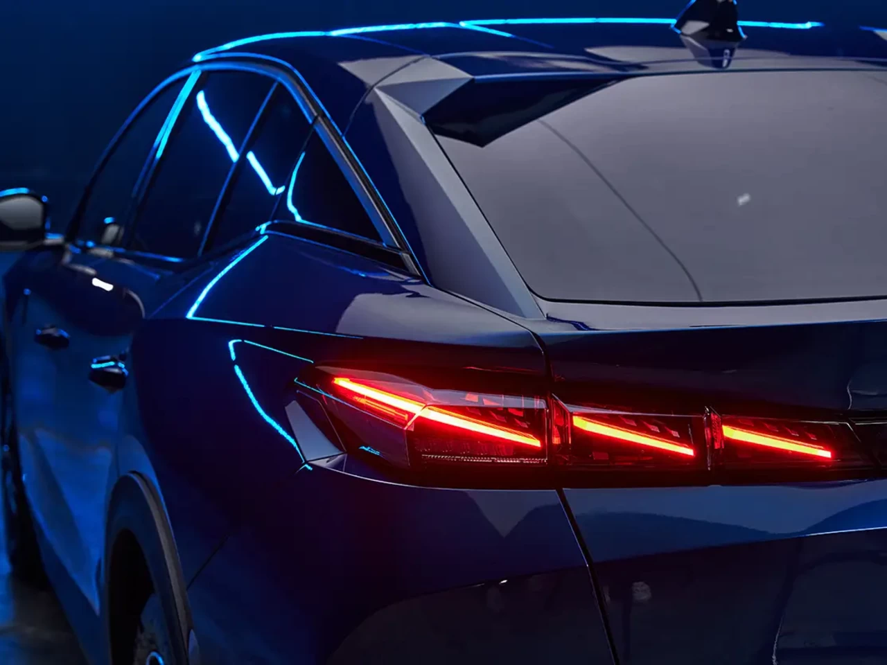 Peugeot 408 фото - 4.3