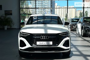 Audi Q8 Sportback e-tron 