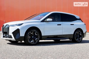 BMW iX 76.6 kWh (326 к.с.) xDrive40 