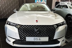 DS 4 