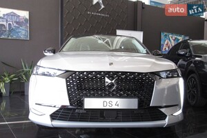 DS 4 