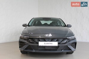 Hyundai Elantra 