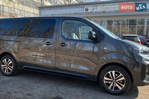 Peugeot Traveller 
