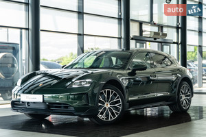 Porsche Taycan Cross Turismo 