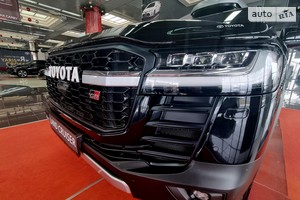 Toyota Land Cruiser 300 