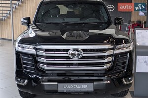 Toyota Land Cruiser 300 