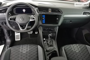 Volkswagen Tiguan 2.0 TSI DSG (220 к.с.) 4Motion R-Line