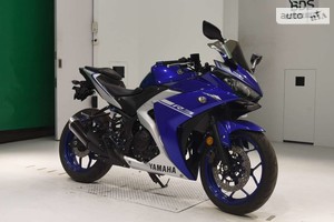 Yamaha FZR 