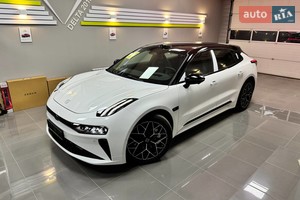 Zeekr 001 