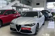 Alfa Romeo Giulia Base