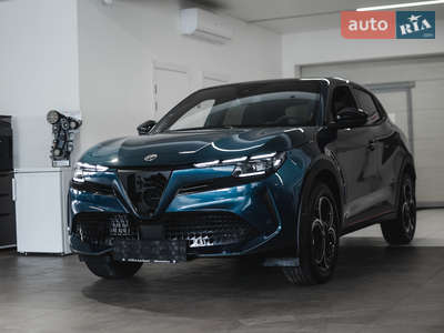 Alfa Romeo Junior 2025 Speciale 1.2 Hybrid eDCT (136 к.с.)