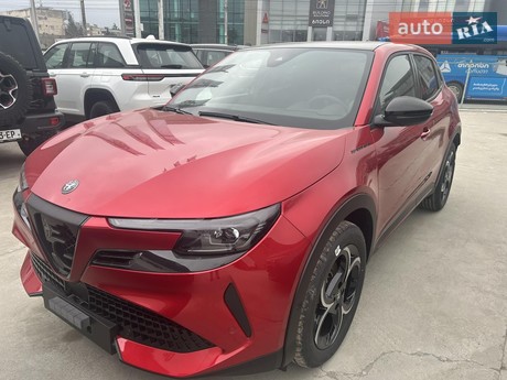 Alfa Romeo Junior 2025