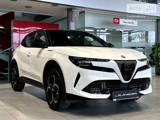 Alfa Romeo Junior 2025