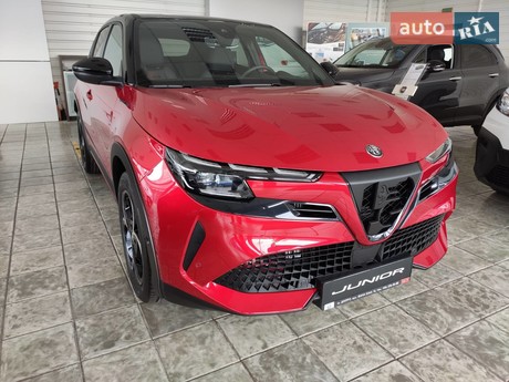 Alfa Romeo Junior 2025