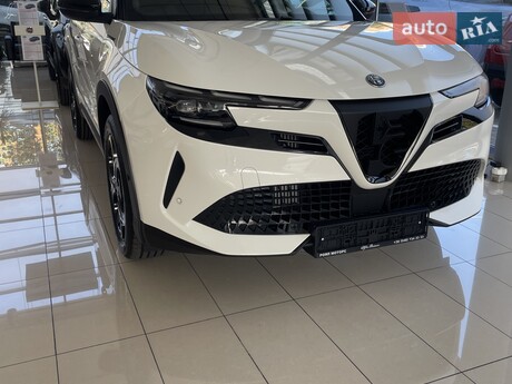Alfa Romeo Junior 2025