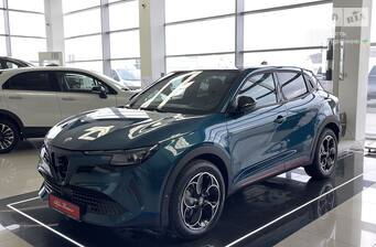 Alfa Romeo Junior 54 kWh (156 к.с.) 2024