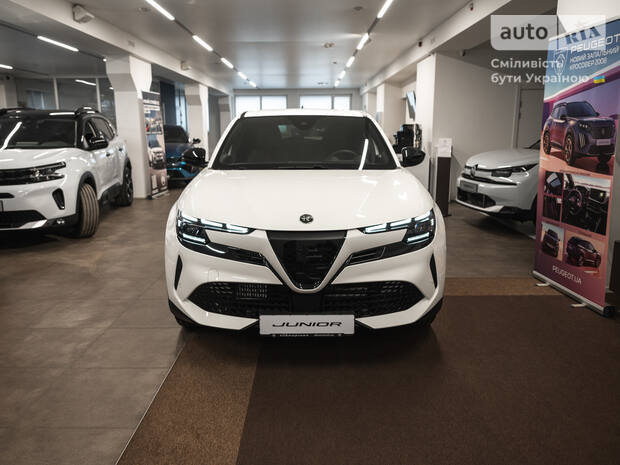 Alfa Romeo Junior 2025