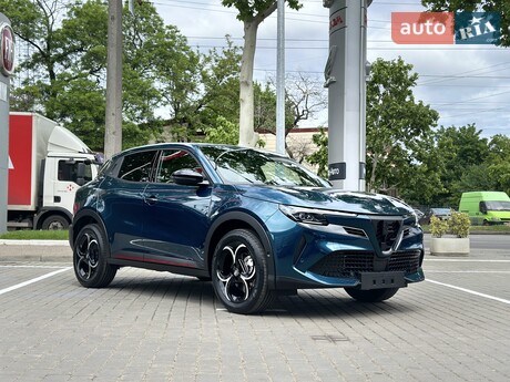 Alfa Romeo Junior 2025