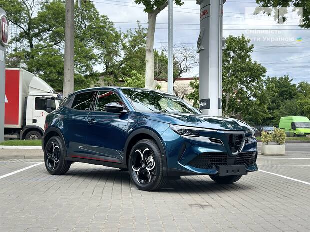 Alfa Romeo Junior 2025