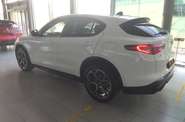 Alfa Romeo Stelvio Base