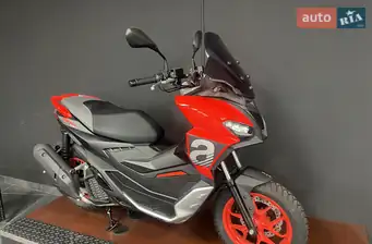 Aprilia SR GT