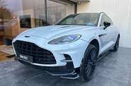 Aston Martin DBX Base