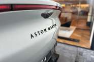 Aston Martin DBX Base