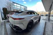 Aston Martin DBX Base