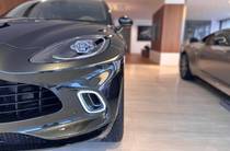 Aston Martin DBX Base