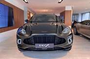 Aston Martin DBX Base