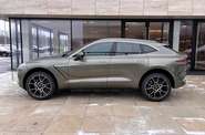 Aston Martin DBX Base