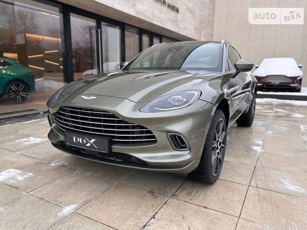 Aston Martin DBX Base