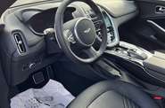 Aston Martin DBX Base