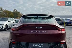 Aston Martin DBX 