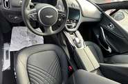 Aston Martin DBX Base