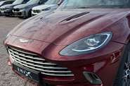 Aston Martin DBX Base