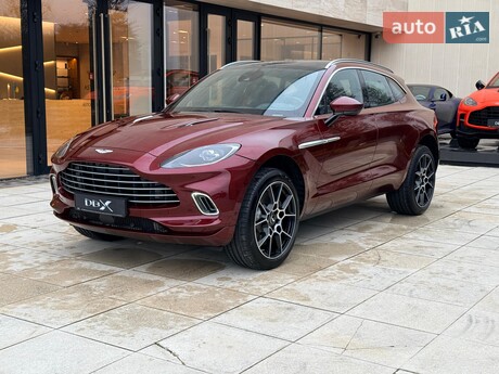 Aston Martin DBX 2023