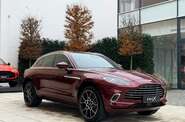 Aston Martin DBX Base