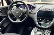 Aston Martin DBX Base