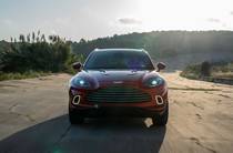 Aston Martin DBX Base