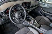 Audi A4 Base