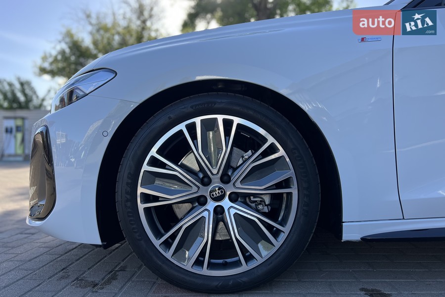 Audi A5 - фото 10