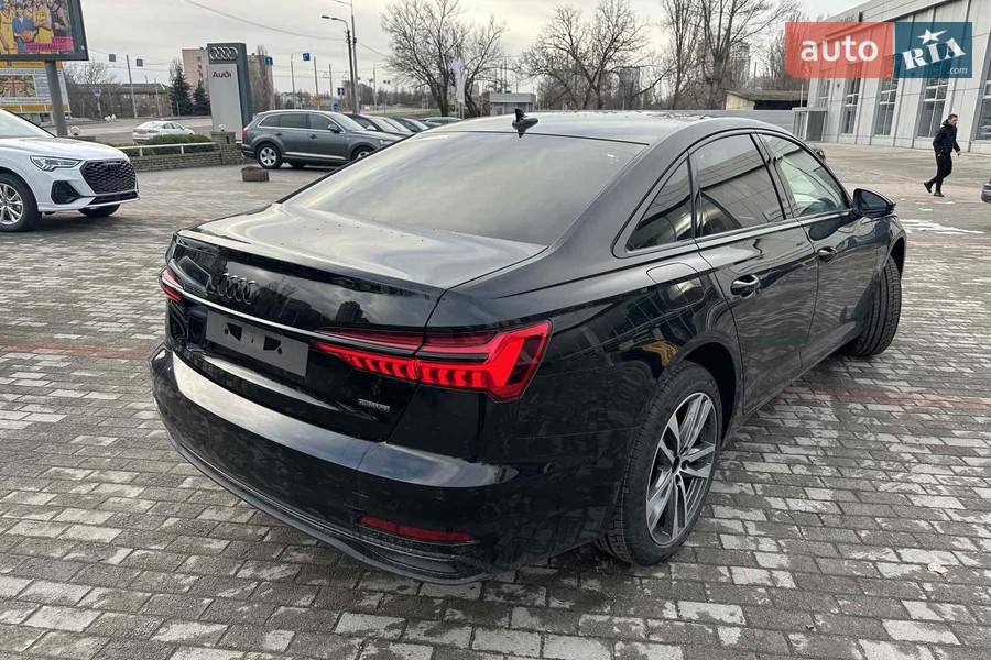 Audi A6 - фото 6