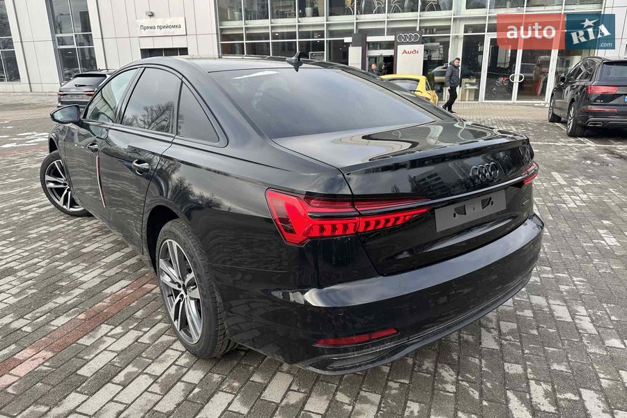 Audi A6 - фото 18