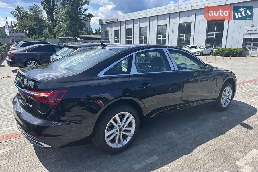 Audi A6 - фото 7