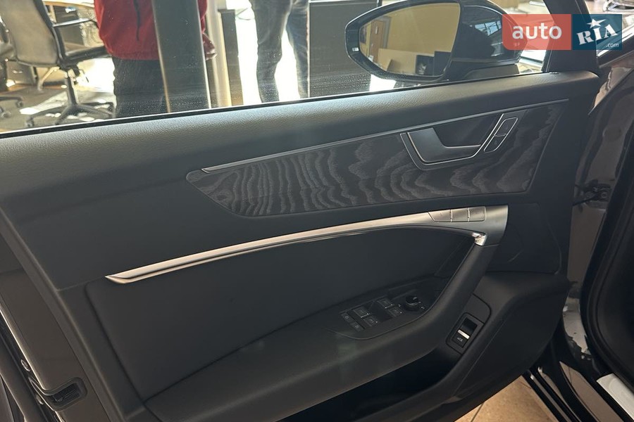 Audi A6 - фото 19