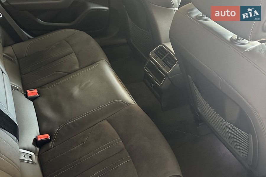 Audi A6 - фото 17