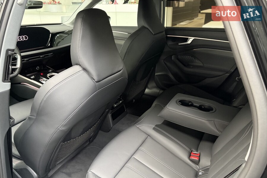 Audi A6 - фото 13