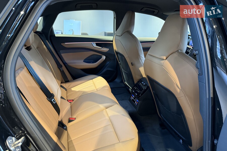 Audi A6 - фото 15