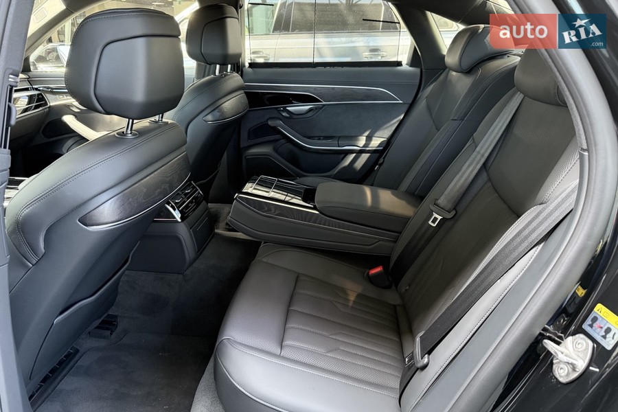 Audi A8 - фото 9